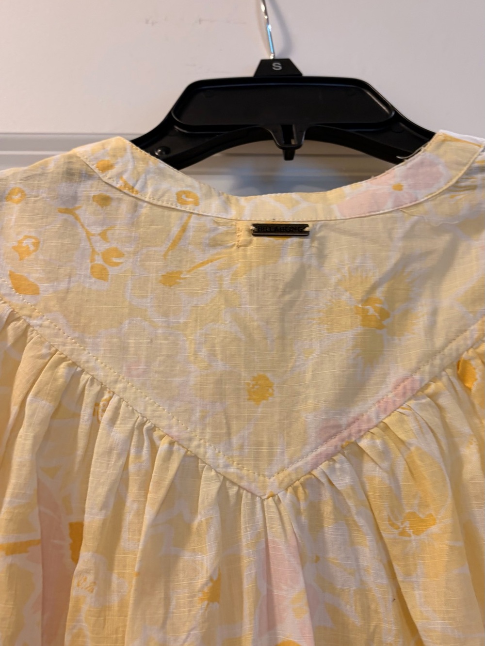Billabong Pale Yellow & White Cotton Floral Shirt - Picture 10 of 12